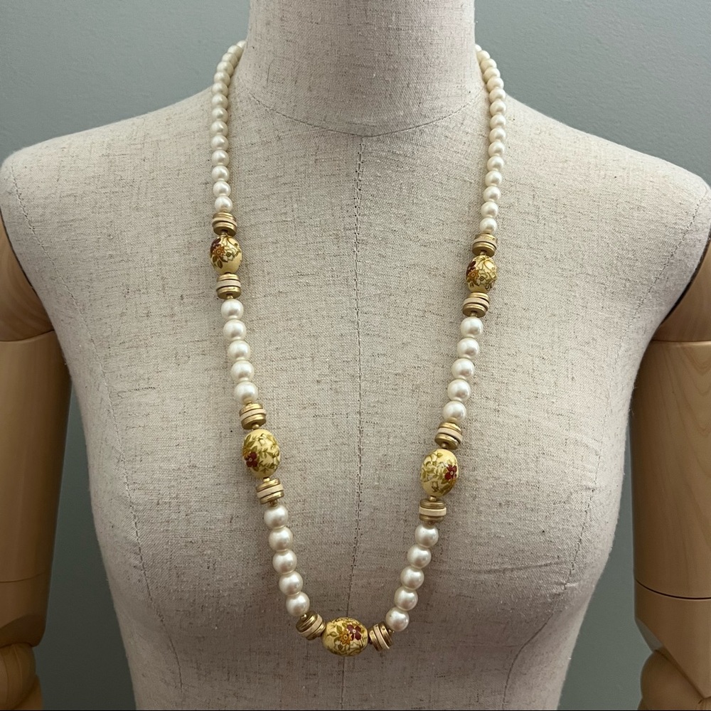 Vintage Floral and Faux Pearl Necklace Made in Japan